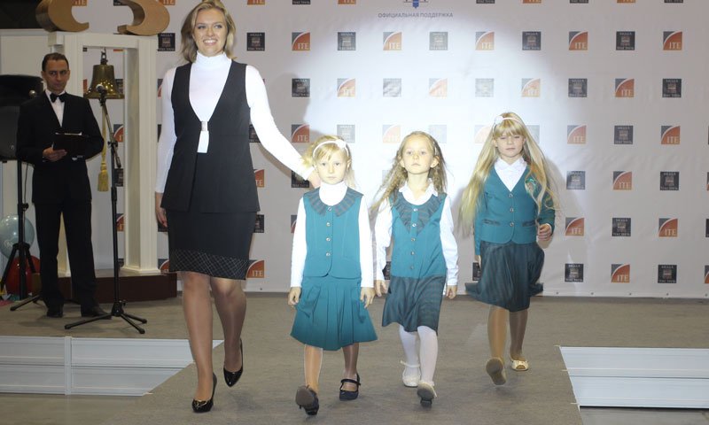 implementation of school uniform Donohue (1996) states in response to growing levels of violence in schools, teachers, parents, and school officials have come to see school uniform. implementation of school uniform Donohue (1996) states in response to growing levels of violence in schools, teachers, parents, and school officials have come to see school uniform.